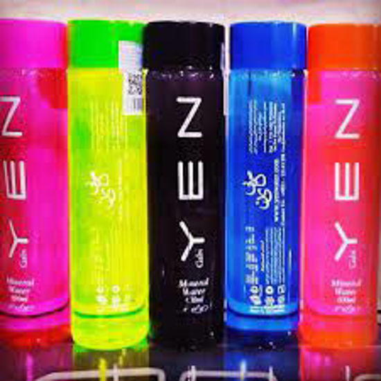 تصویر از گابی ین آب معدنی بطری رنگی